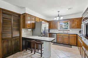S Country Club Dr-2905-013.jpg