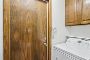 S Country Club Dr-2905-014.jpg
