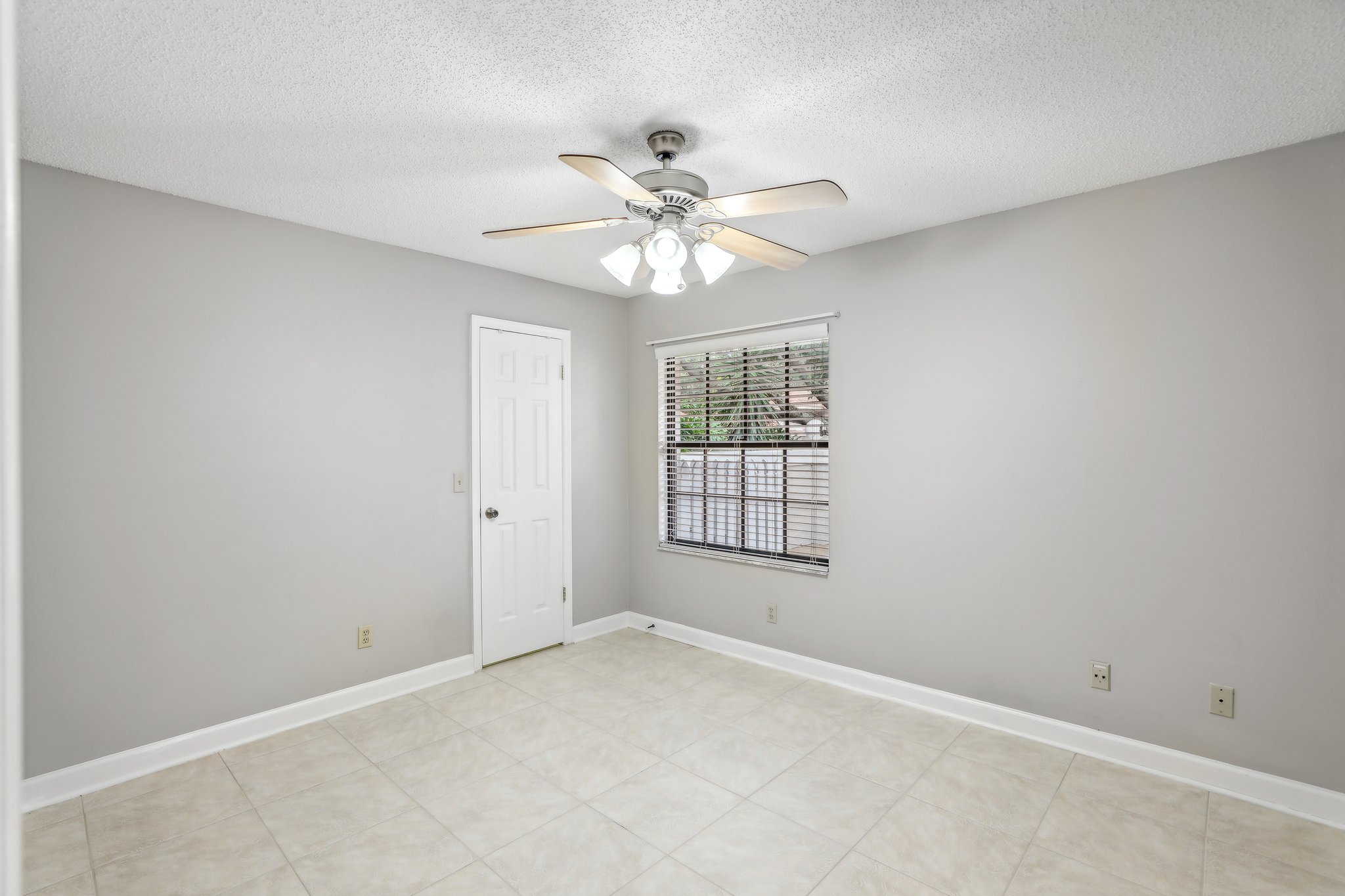 Windbreak Rd-012.jpg