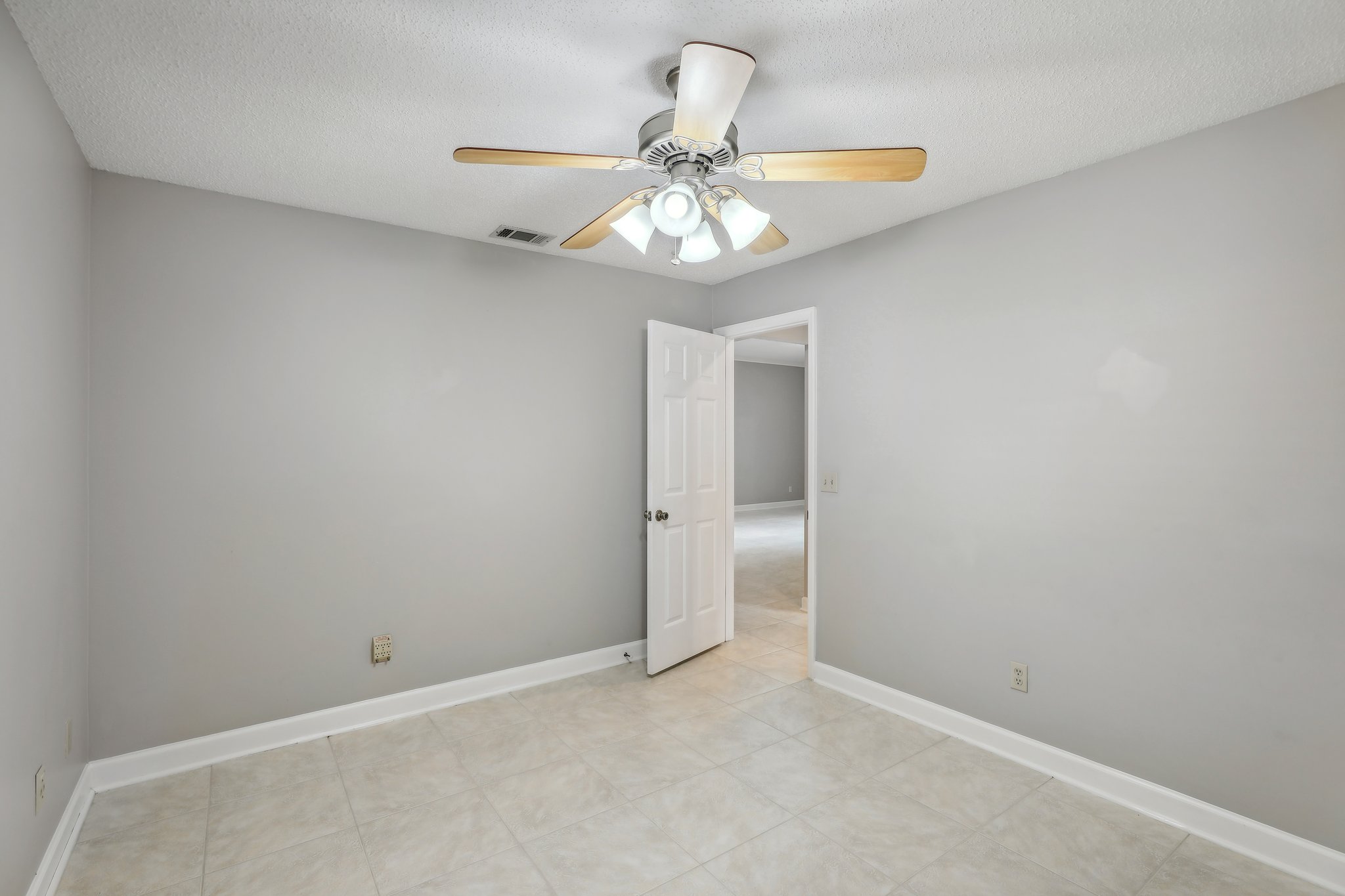 Windbreak Rd-013.jpg
