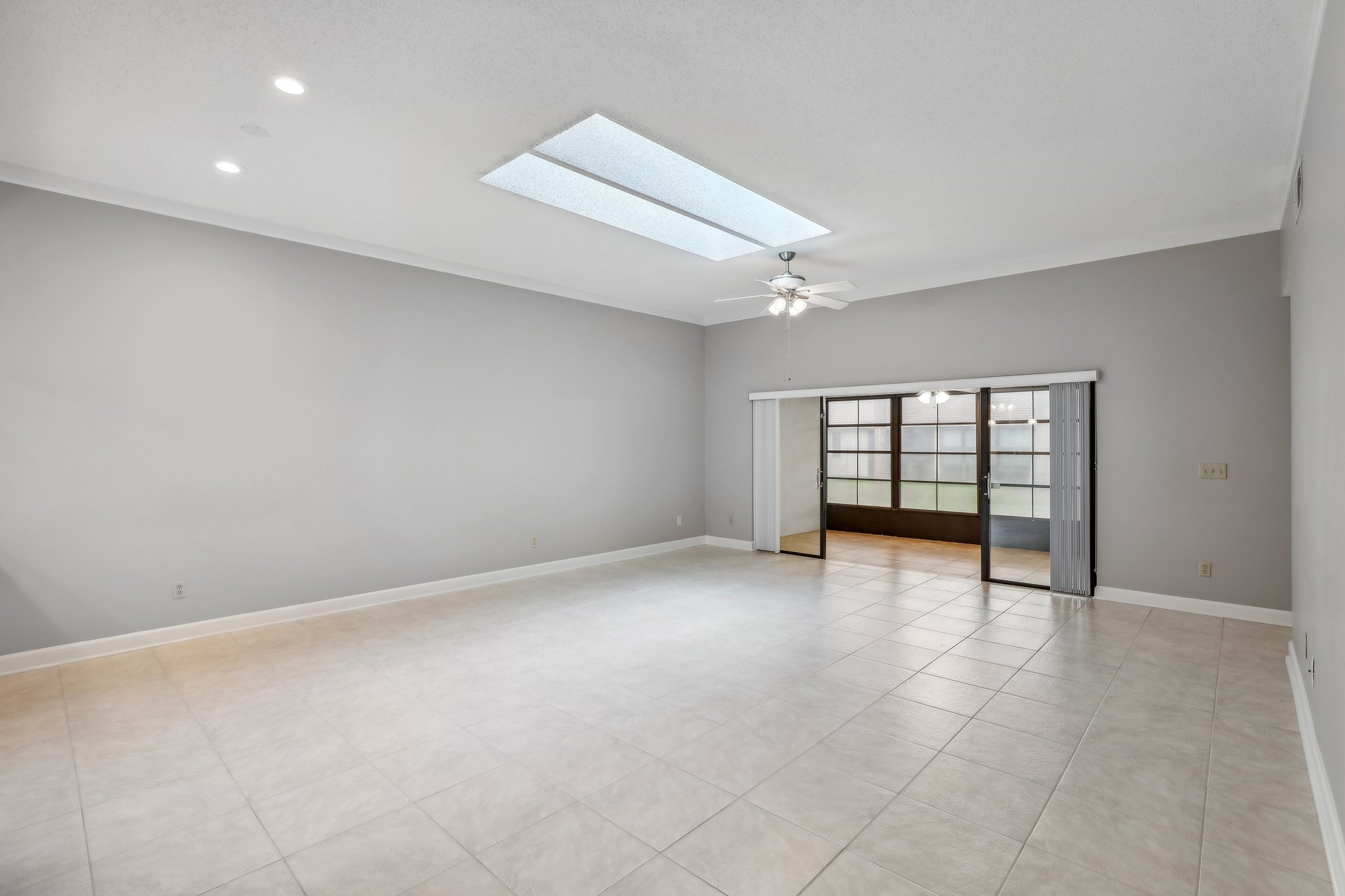 Windbreak Rd-017.jpg