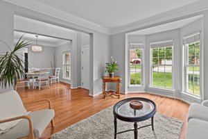 Bay window brings in lots of natural light