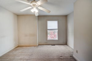Park Bend Dr-019