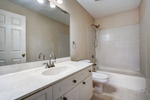 Park Bend Dr-022