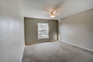 Park Bend Dr-025