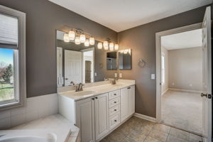 Park Bend Dr-017