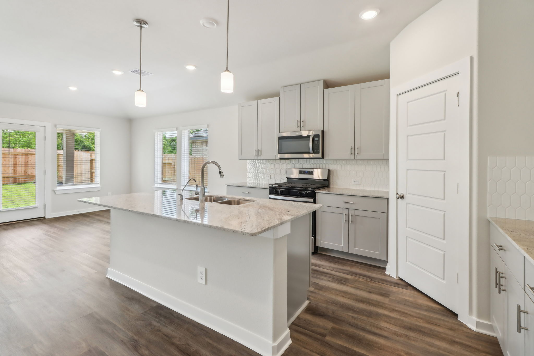 Houston - Southwinds- 7730 Beaufort Ln Baytown TX 77523-007