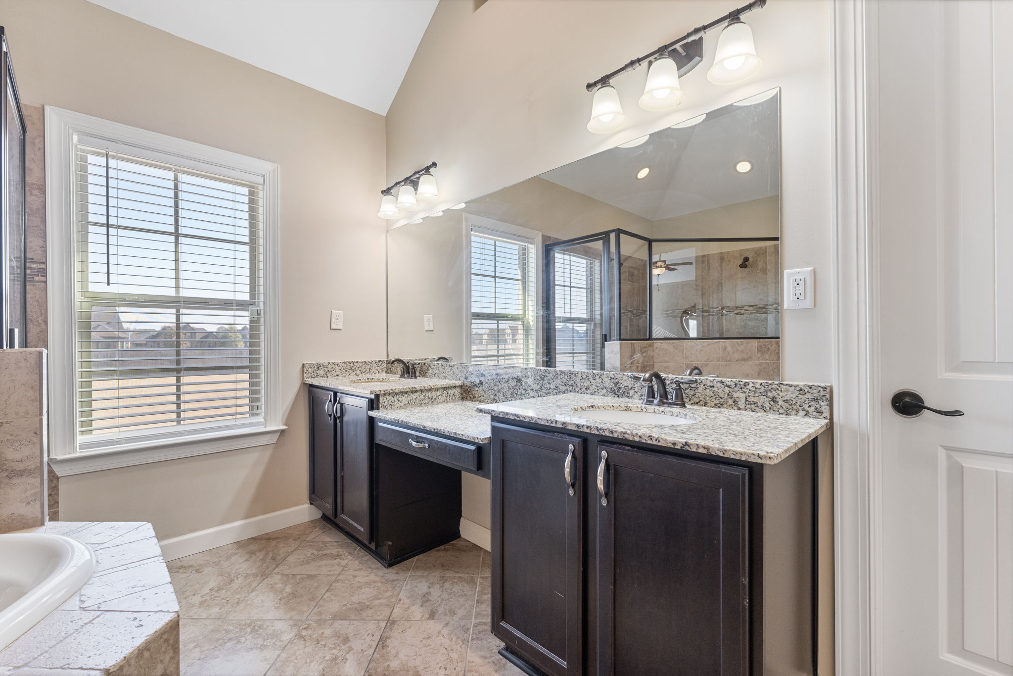 7730 Kennington Dr, Olive Branch, MS 38654 Double E Photography