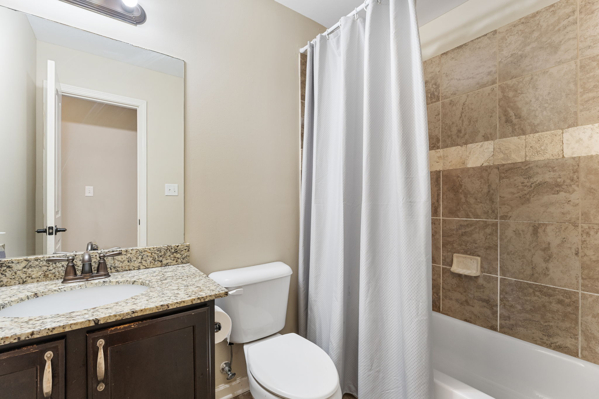 7730 Kennington Dr, Olive Branch, MS 38654 Double E Photography