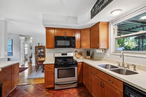 E 75th St-024.jpg