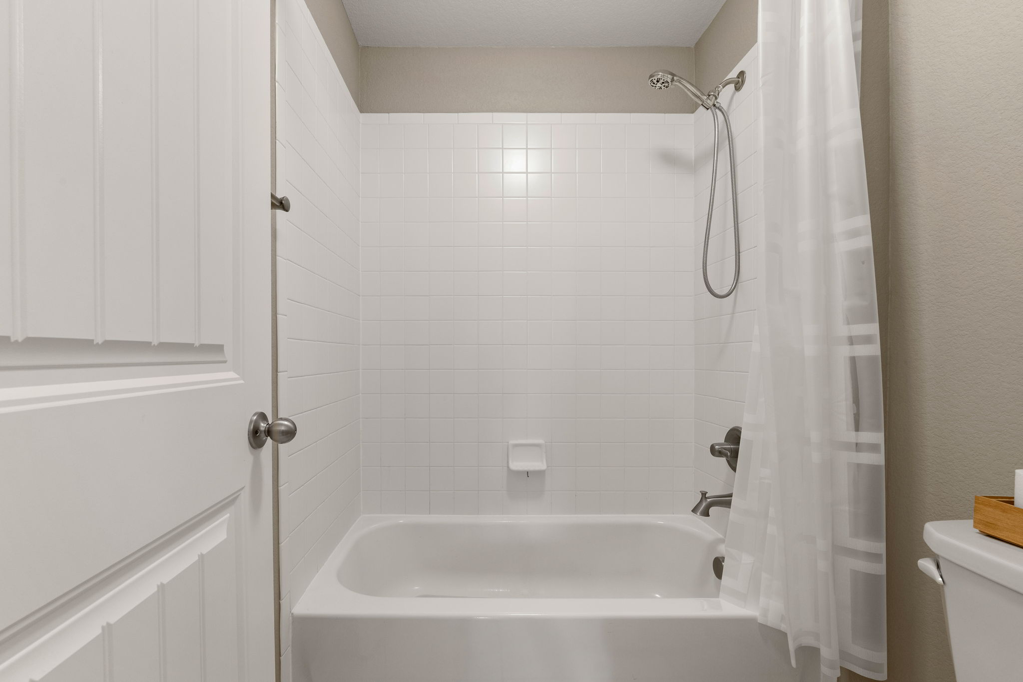 Upstairs Bath 2