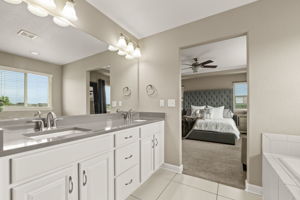 Primary Bathroom 4