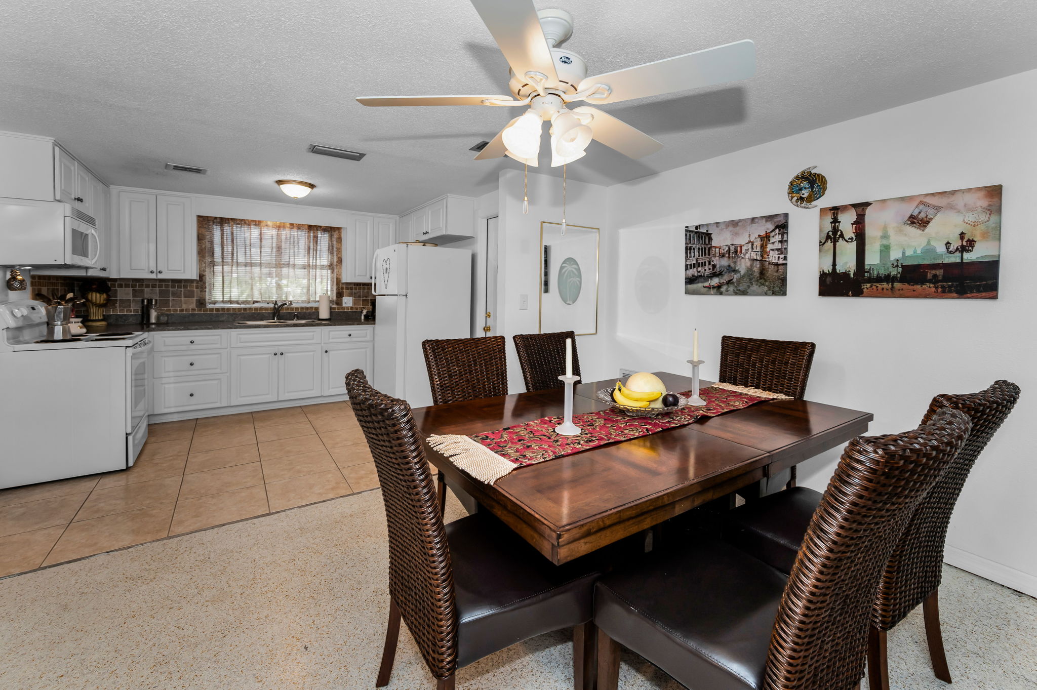 Dining Room4