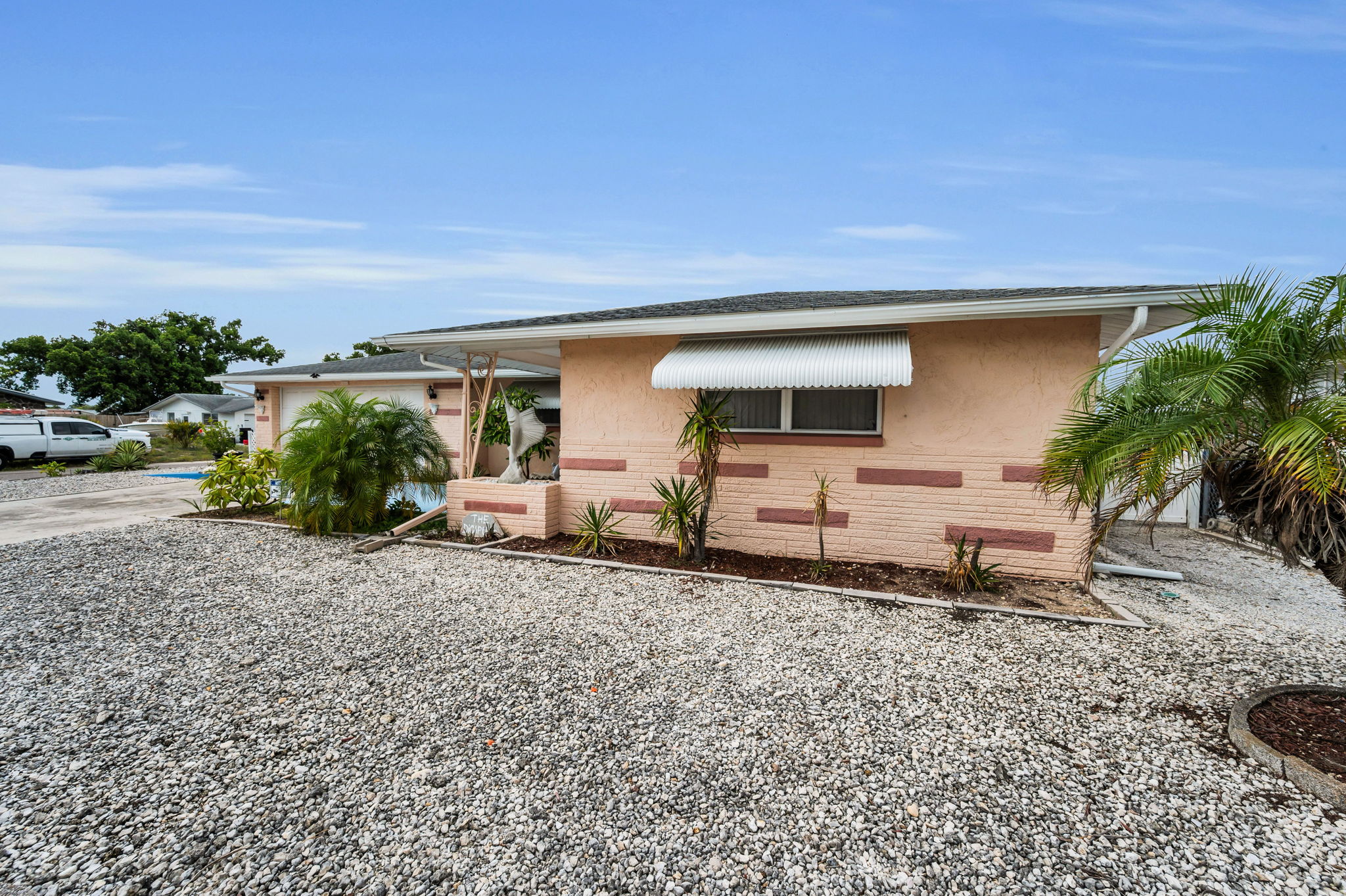 Front Exterior6