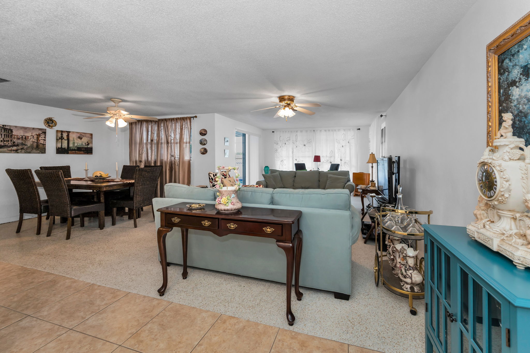 Living Room6