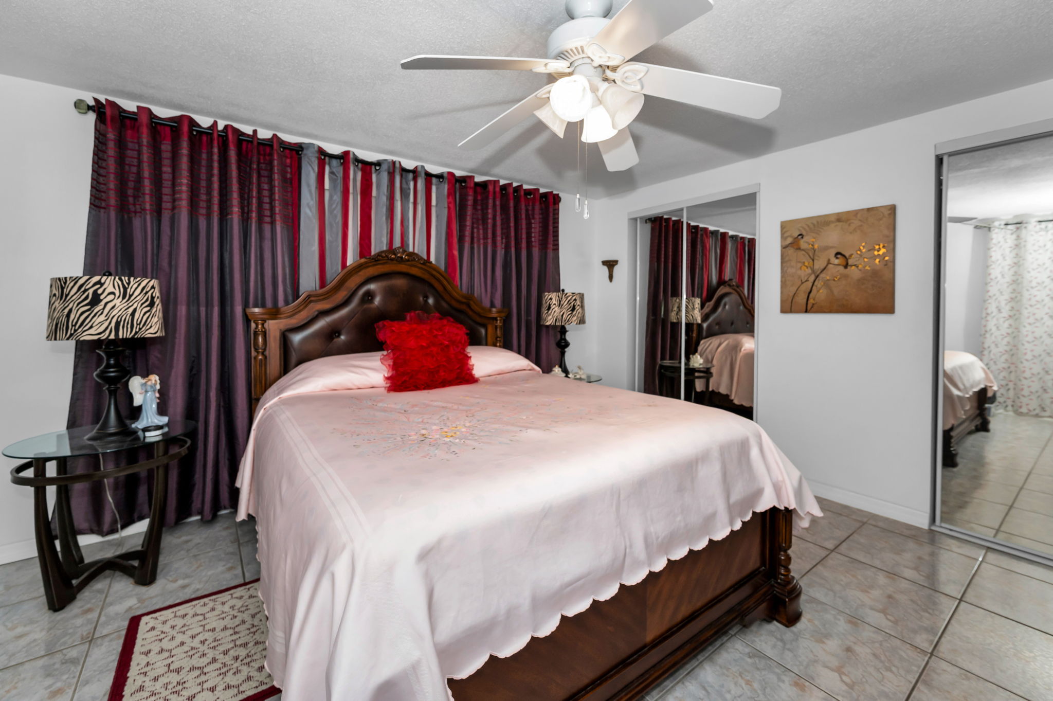 Primary Bedroom1b