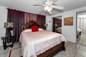 Primary Bedroom1b