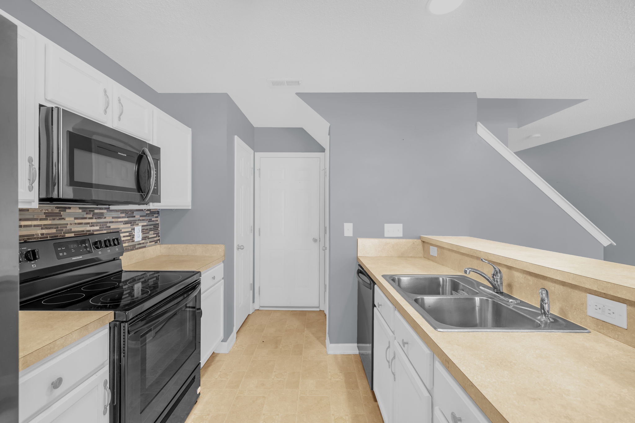 7735 Oliver Park Dr-13