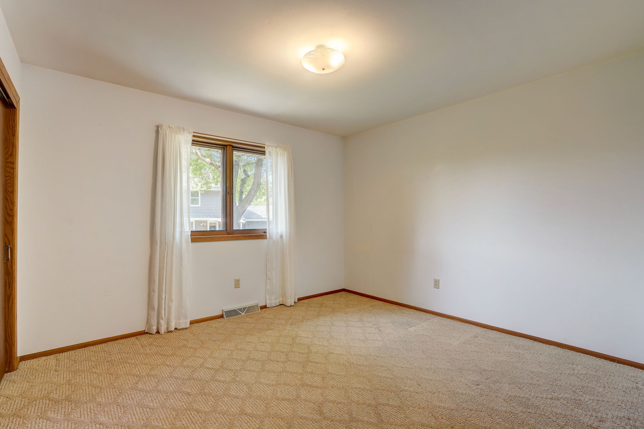 W Winston Way-035