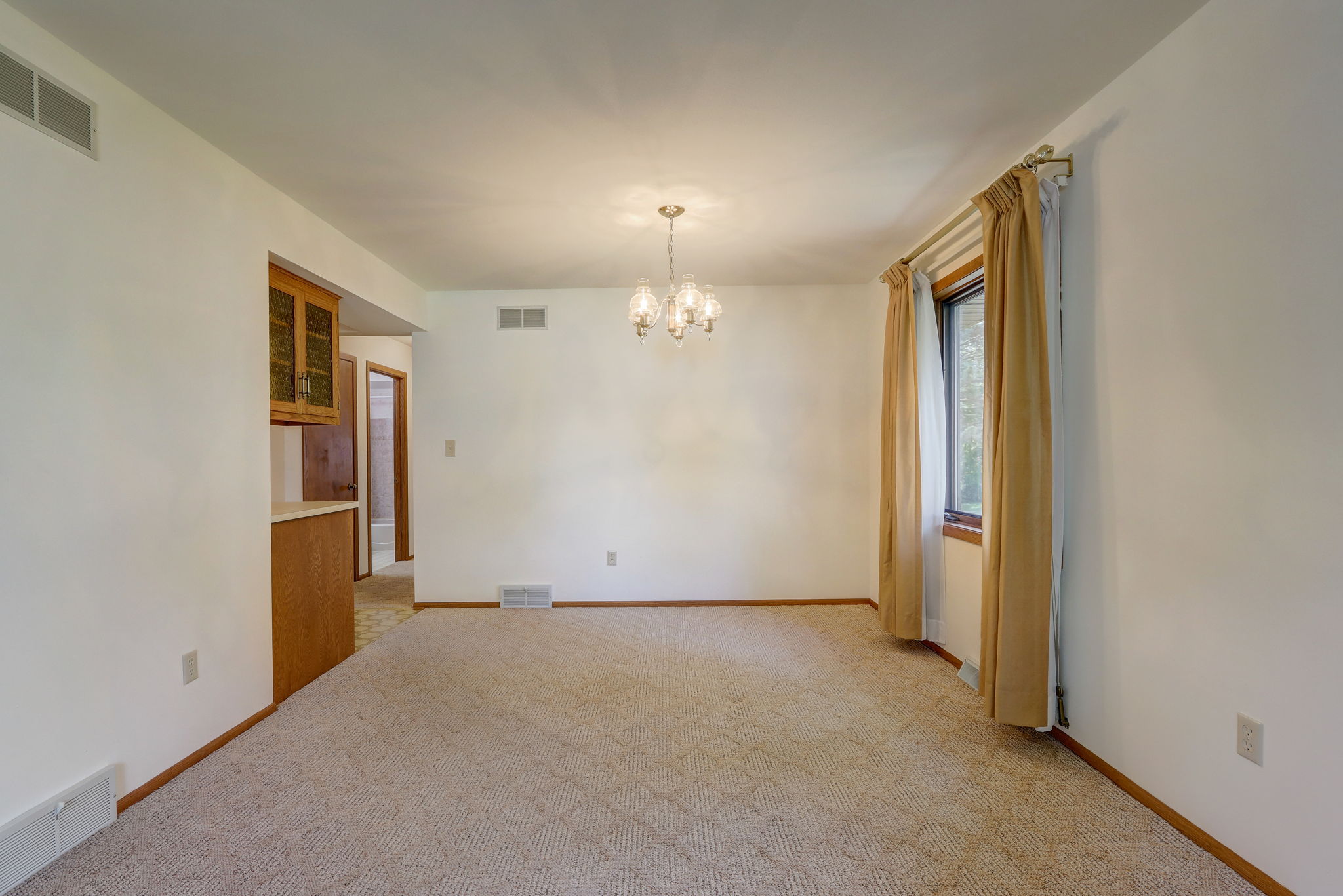 W Winston Way-014