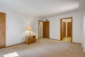 W Winston Way-028
