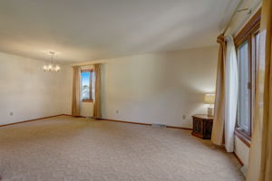W Winston Way-016