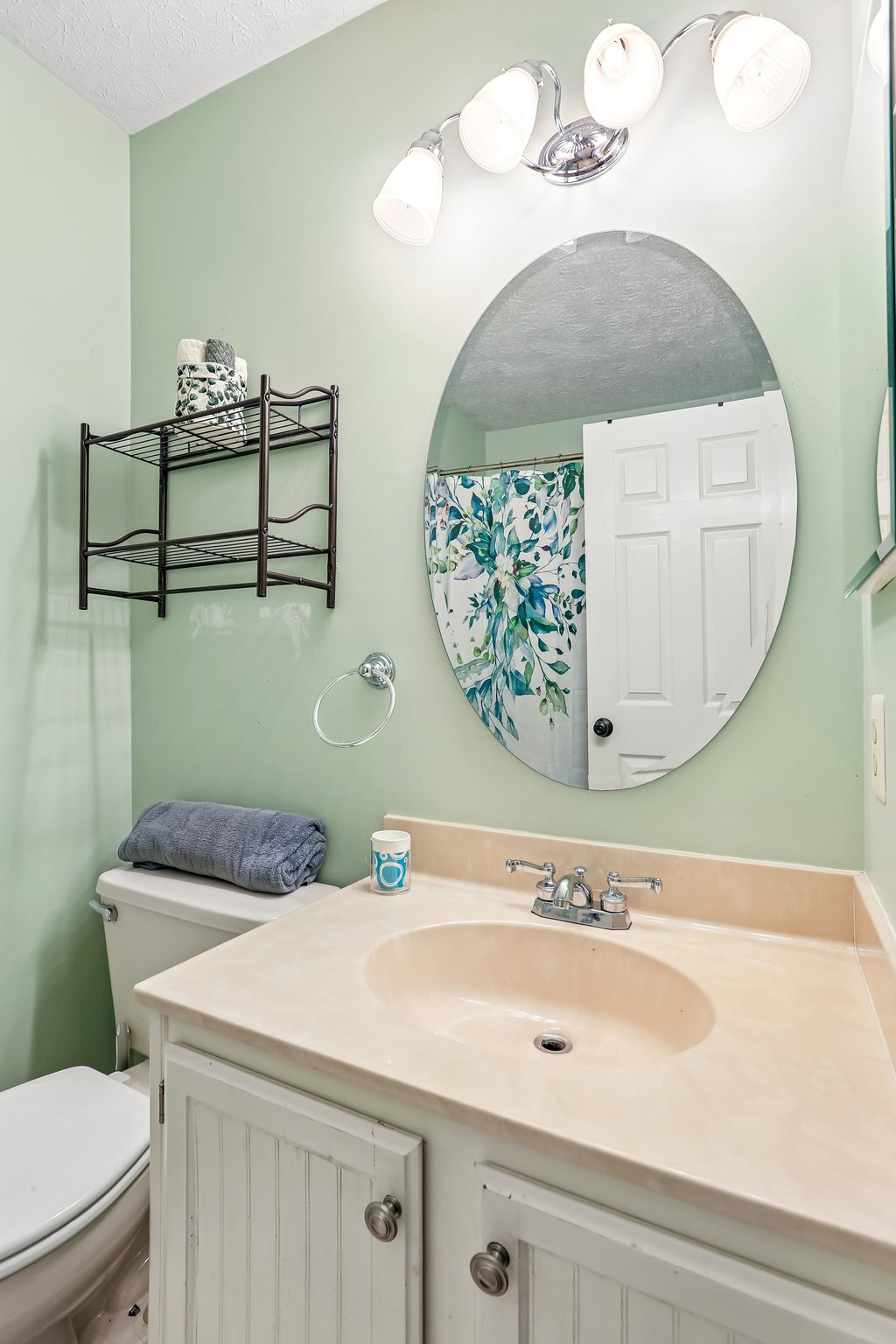 Patuxent Oak Ct-S2710-015.jpg
