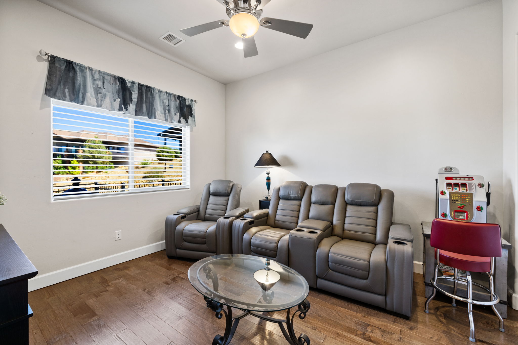 Family Room (1)