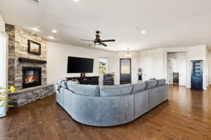 Living Room (2)