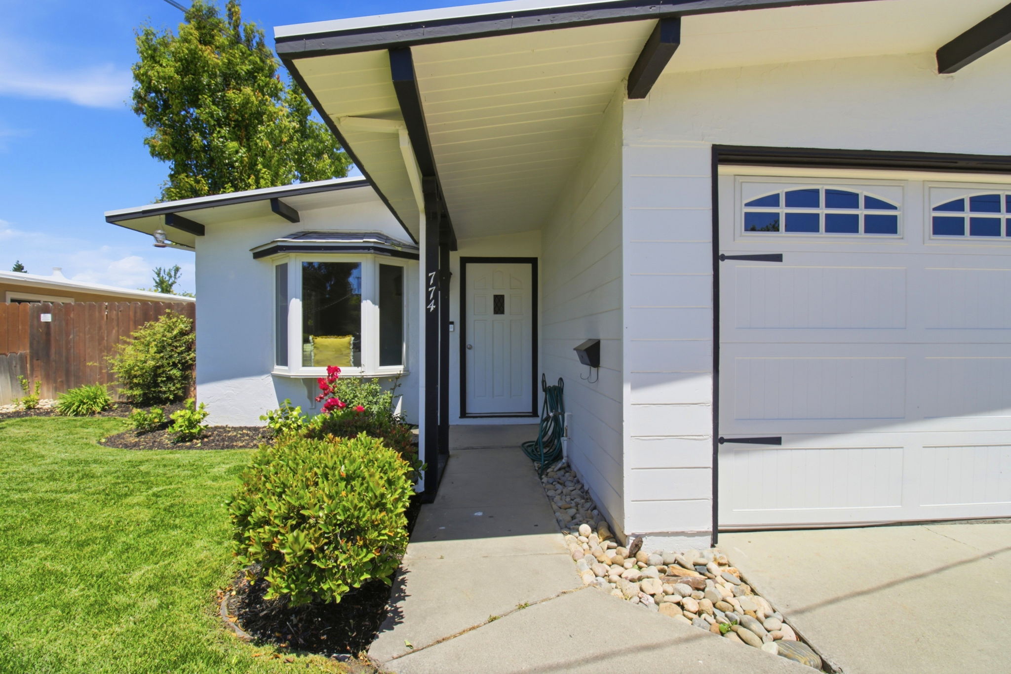 004_F8_774 Mariposa Ave