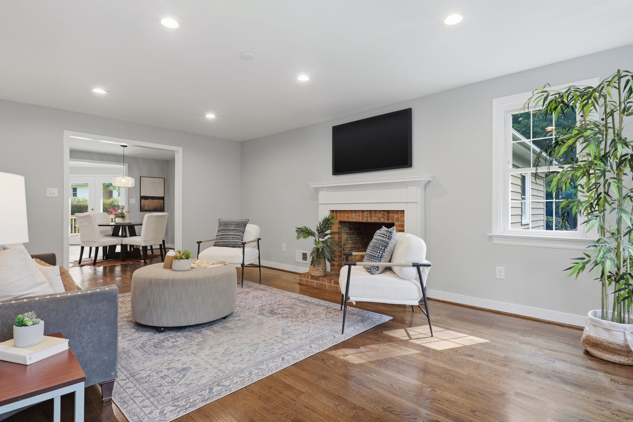 08-Family Room