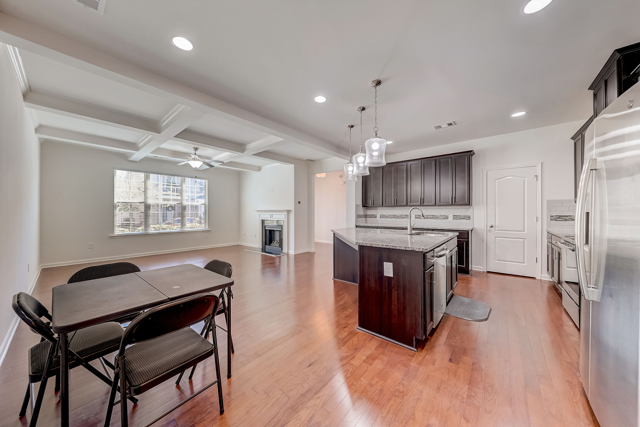 Rutgers Cir-015