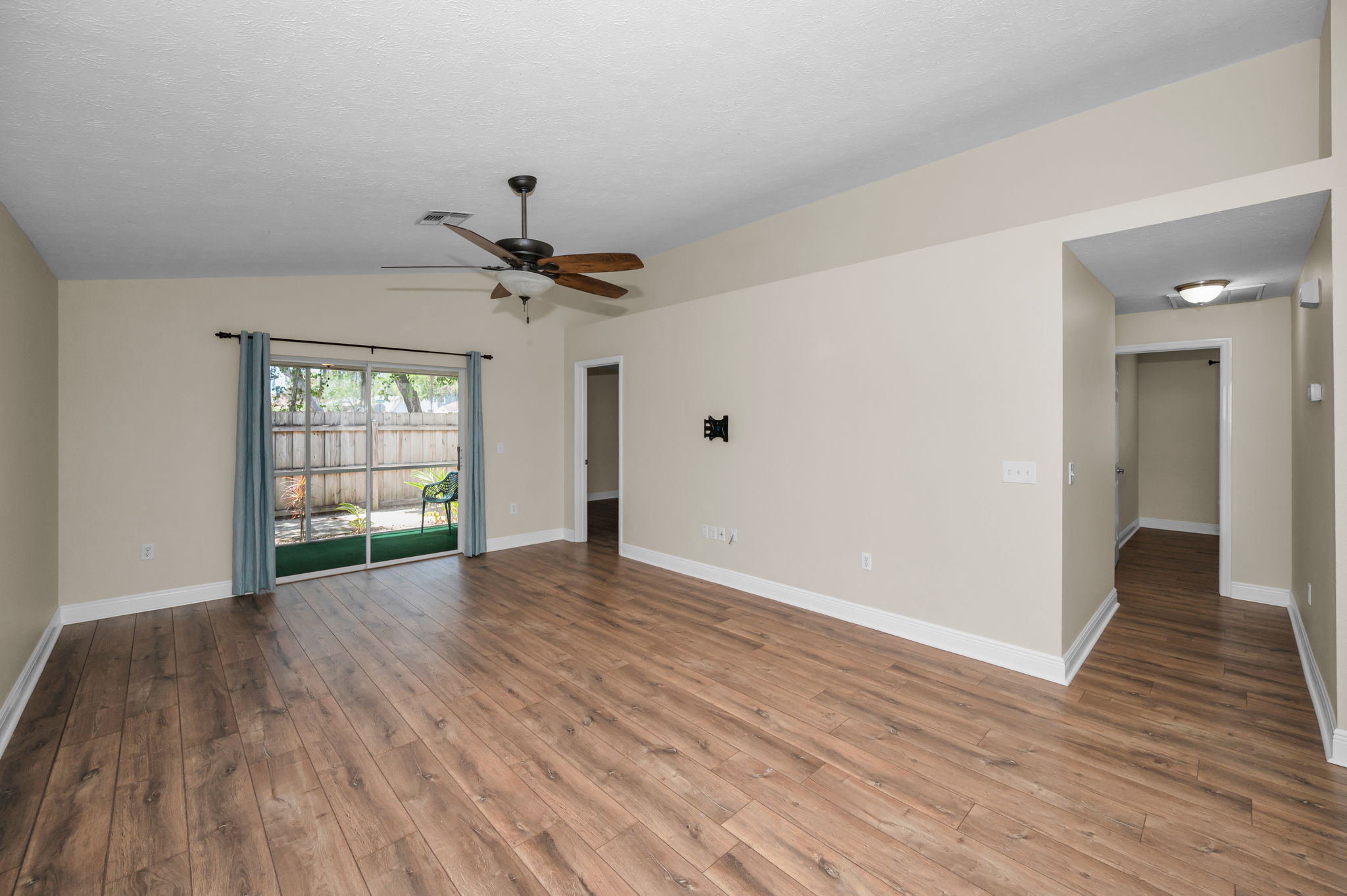 Dining Room2