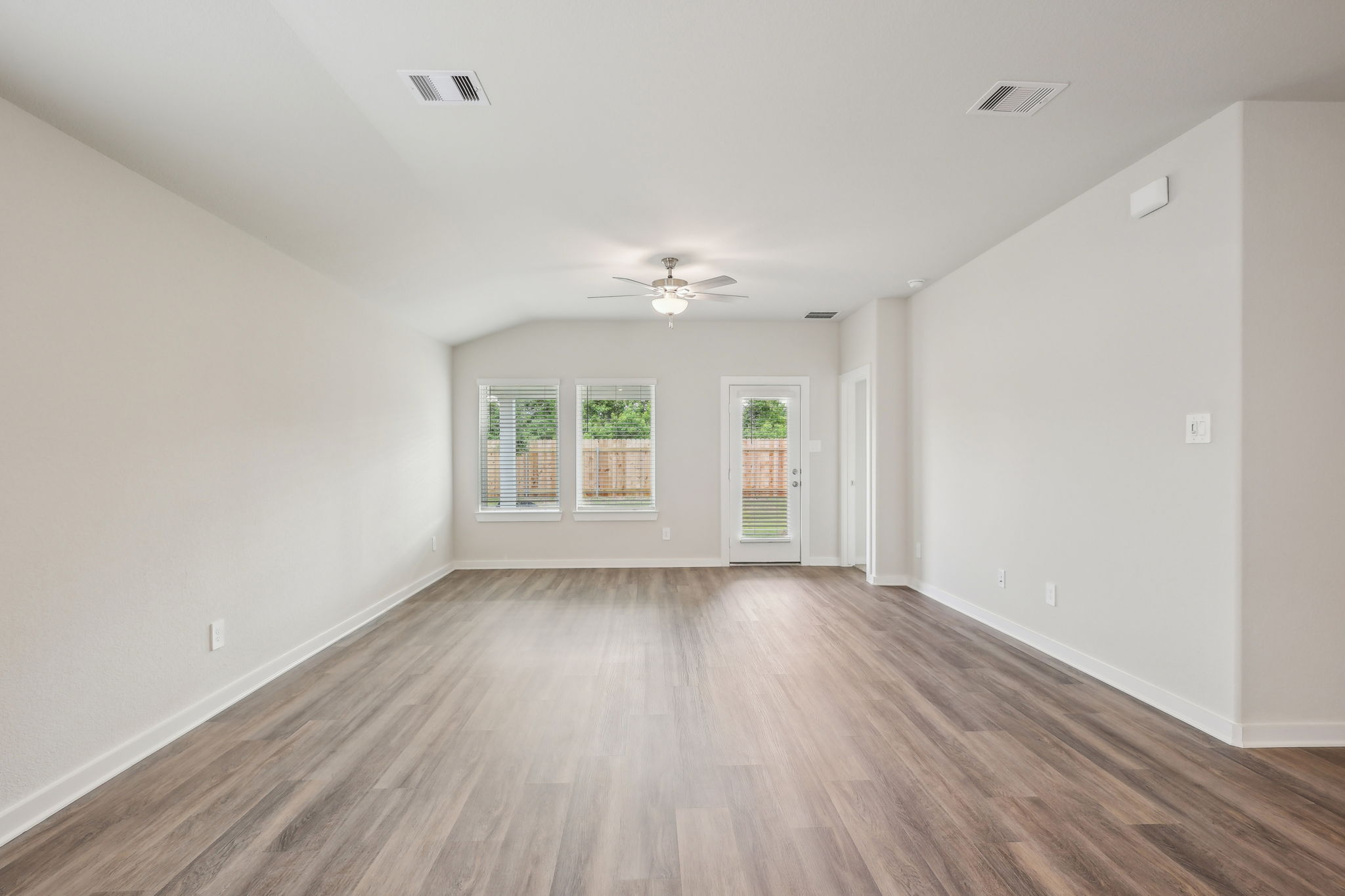 Houston - Southwinds-7746 Beaufort Ln Baytown TX 77523- 005