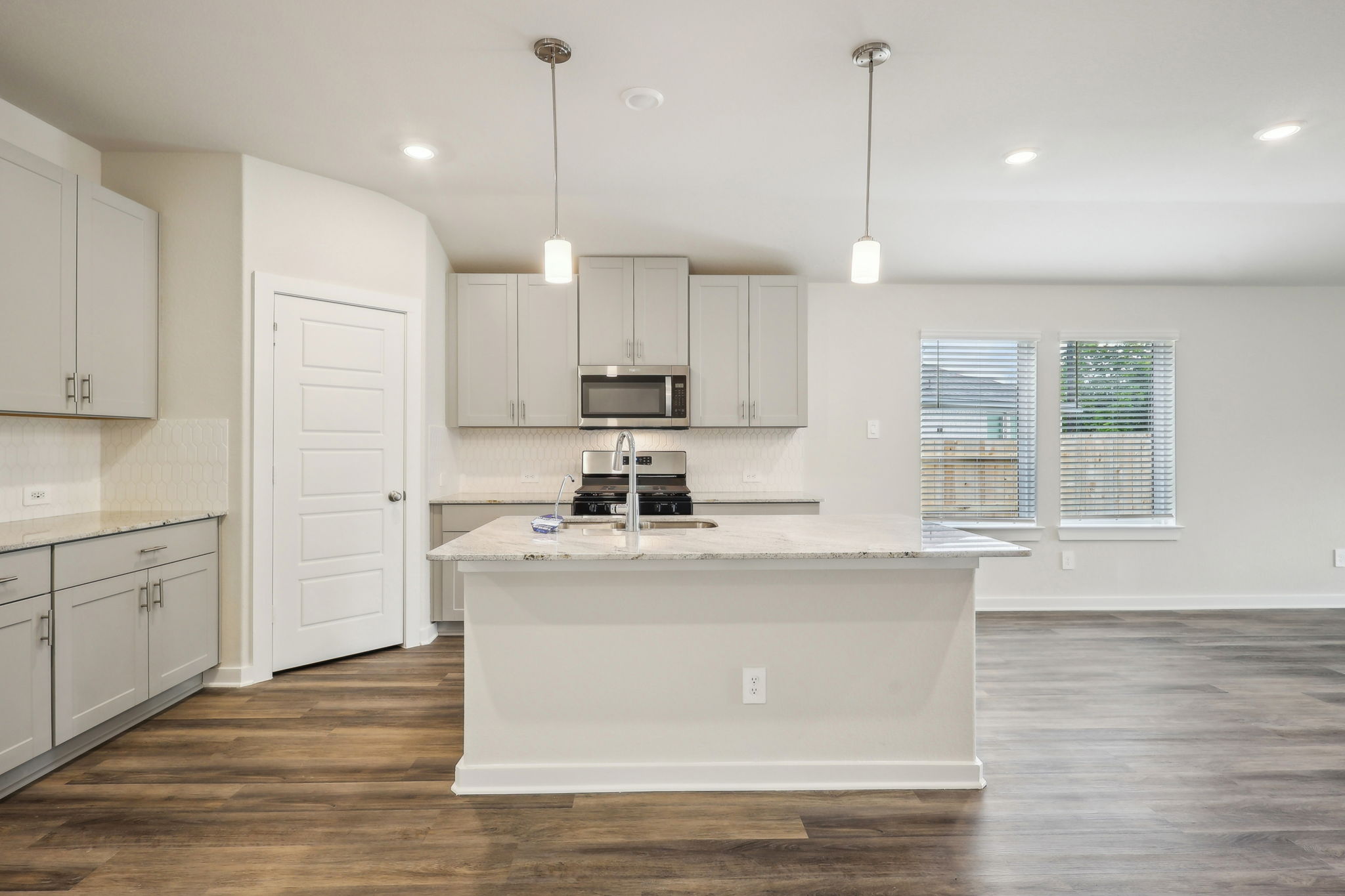 Houston - Southwinds-7746 Beaufort Ln Baytown TX 77523- 010