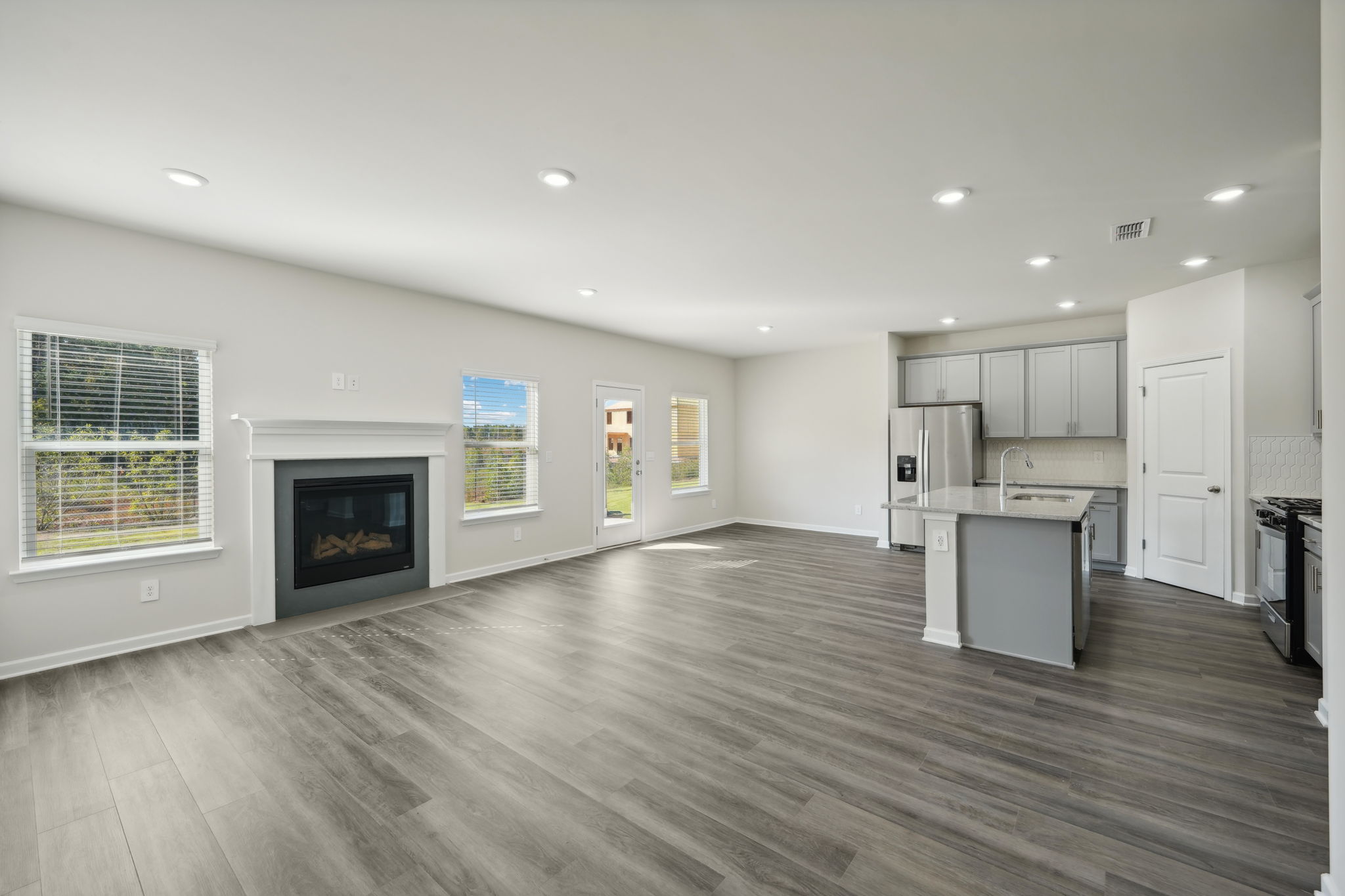 Atlanta - Creekside at Oxford Park - 7746 Plymouth Dr, Fairburn, GA 30213 - 015