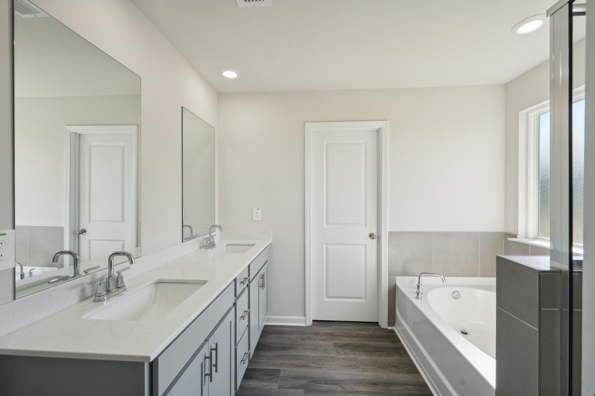 Atlanta - Creekside at Oxford Park - 7746 Plymouth Dr, Fairburn, GA 30213 - 050