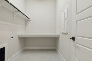 7749Pondview_010