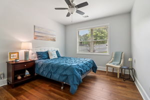 Amos Ln-0306-027