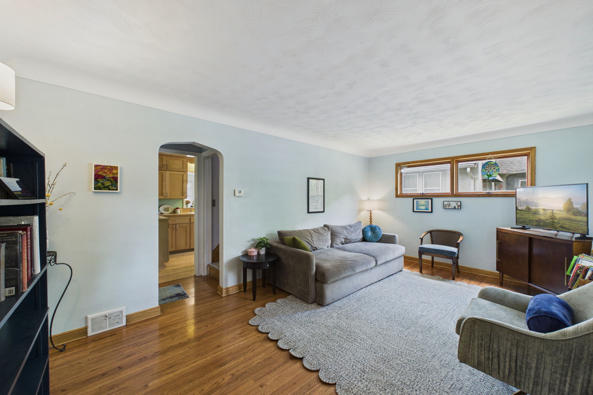  Photo 4