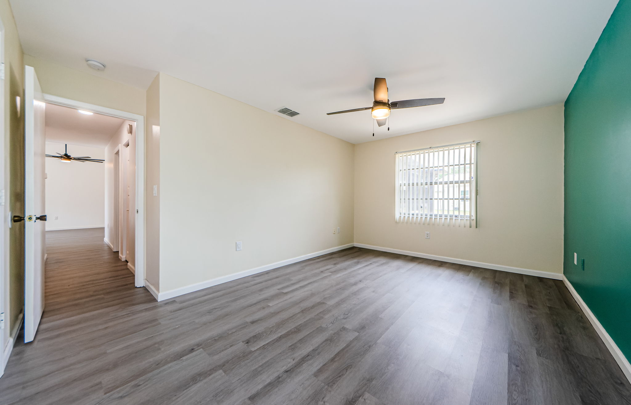 Master Bedroom 1b