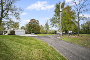  Photo 33