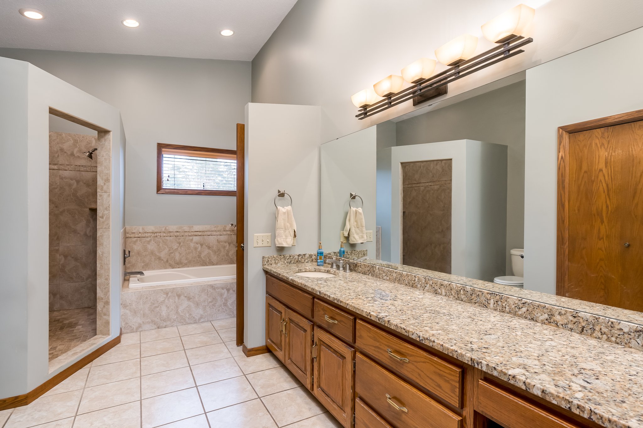 7767 64th St N, St Paul, MN 55115, USA Photo 10