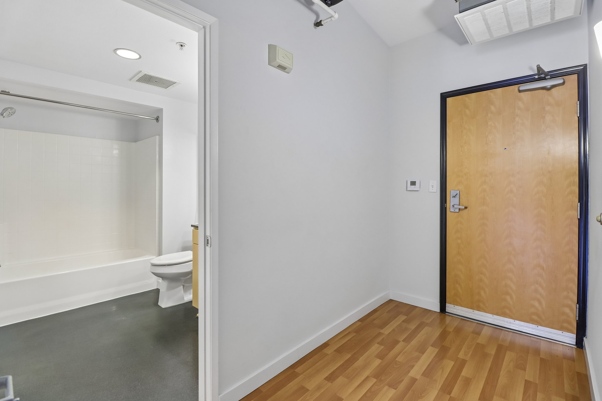 6th Ave 415-S2505-006.jpg