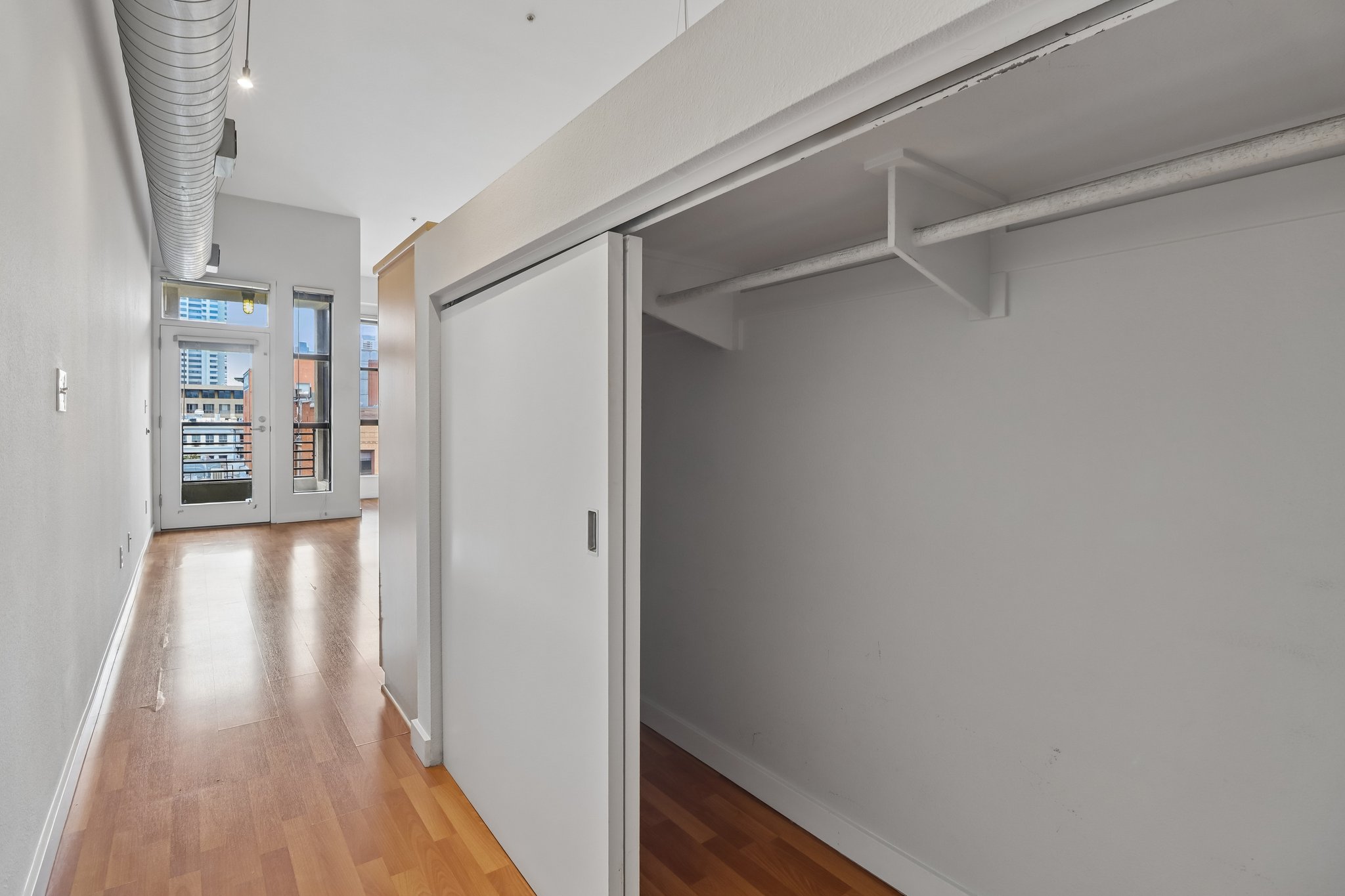 6th Ave 415-S2505-007.jpg