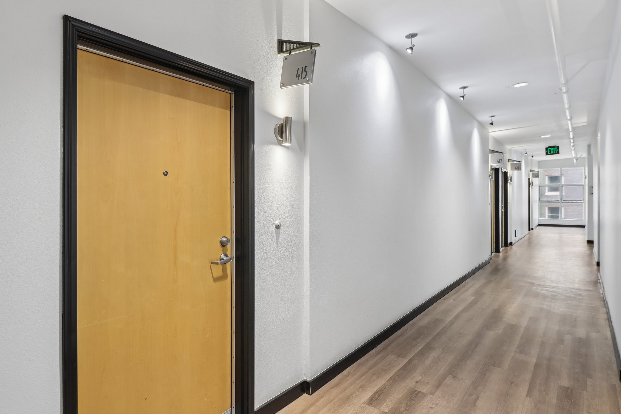 6th Ave 415-S2505-009.jpg
