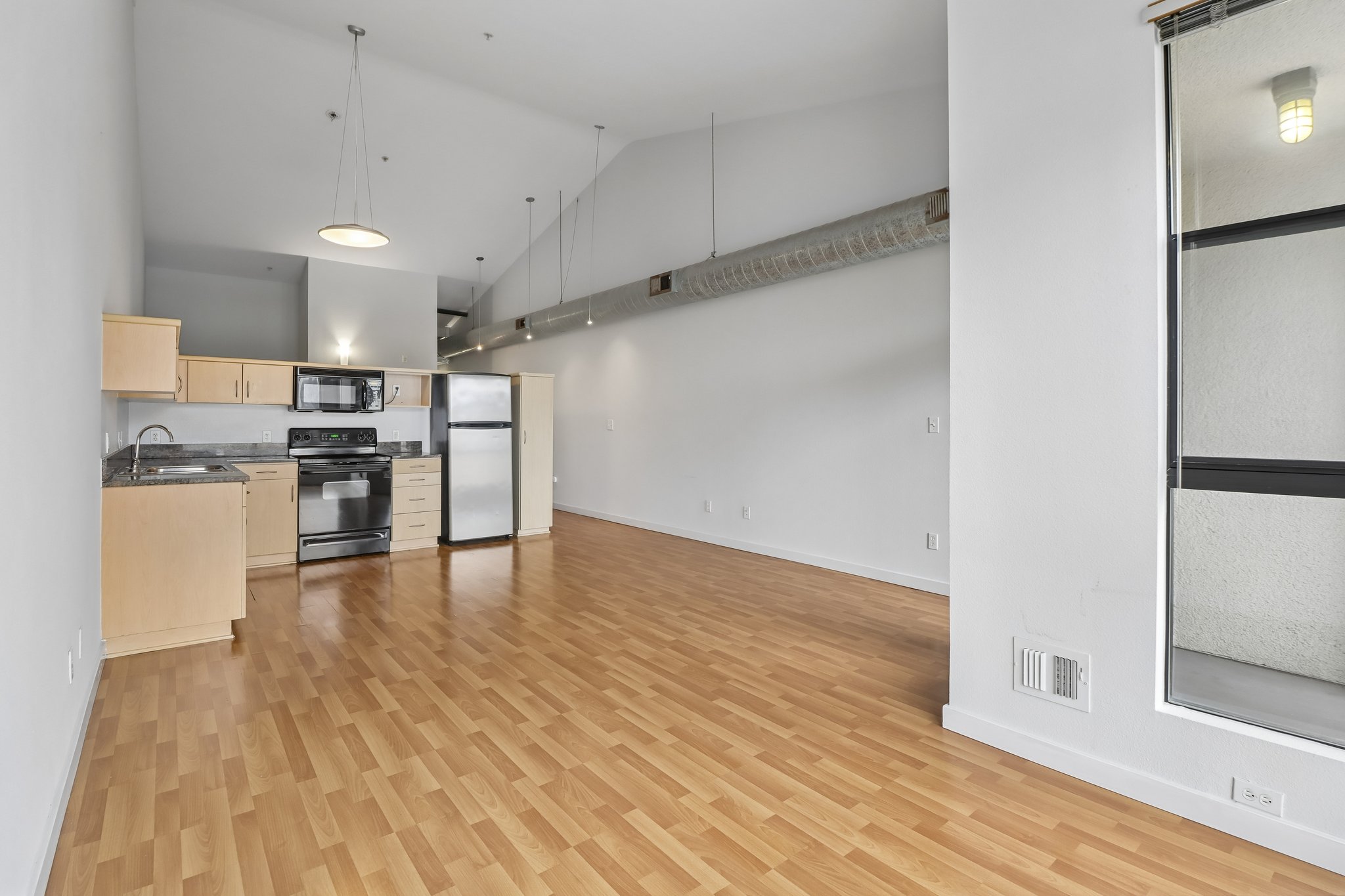 6th Ave 415-S2505-012.jpg