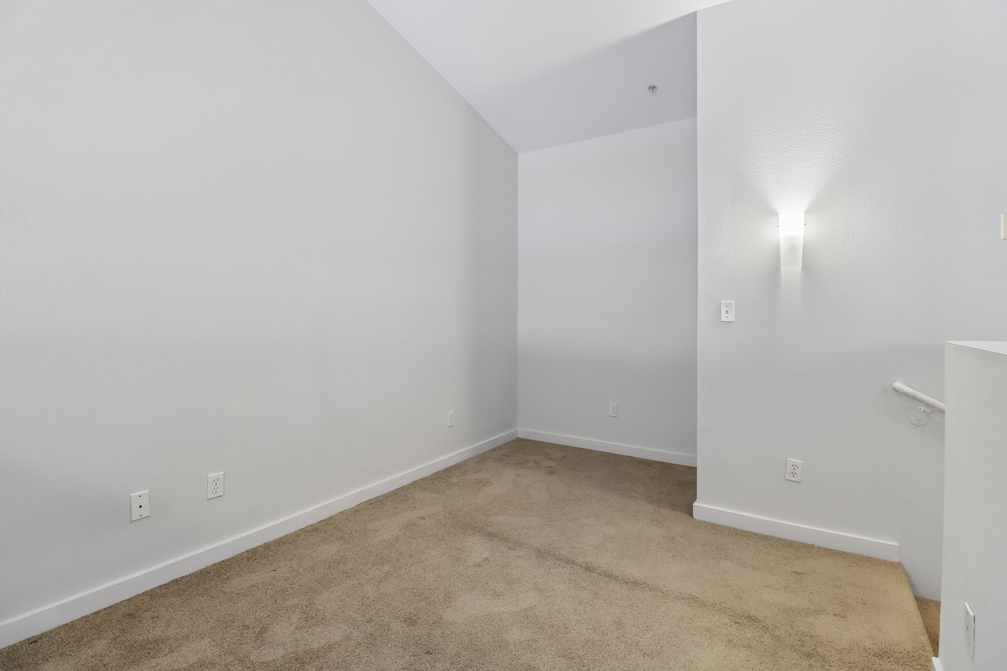 6th Ave 415-S2505-018.jpg