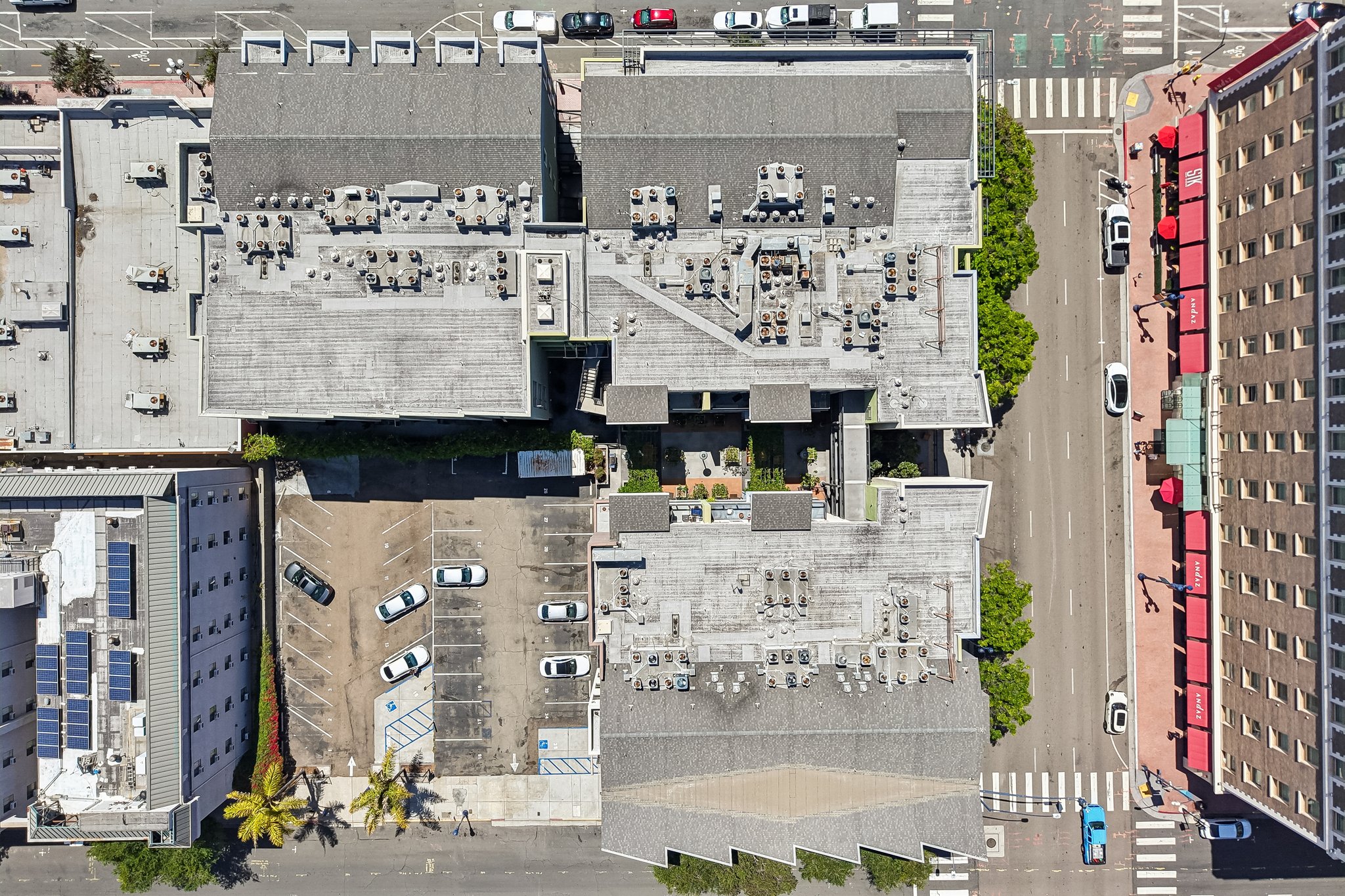 6th Ave 415-S2905-010.jpg