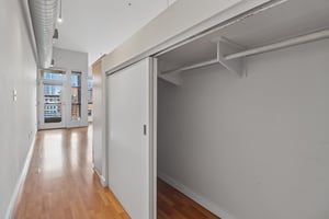 6th Ave 415-S2505-007.jpg